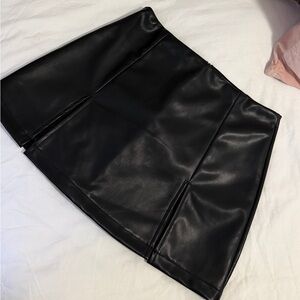 Elegant Black Leather Skirt